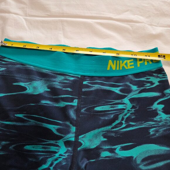 Nike Pro Turquoise Wave Bike Shorts - Picture 5 of 8